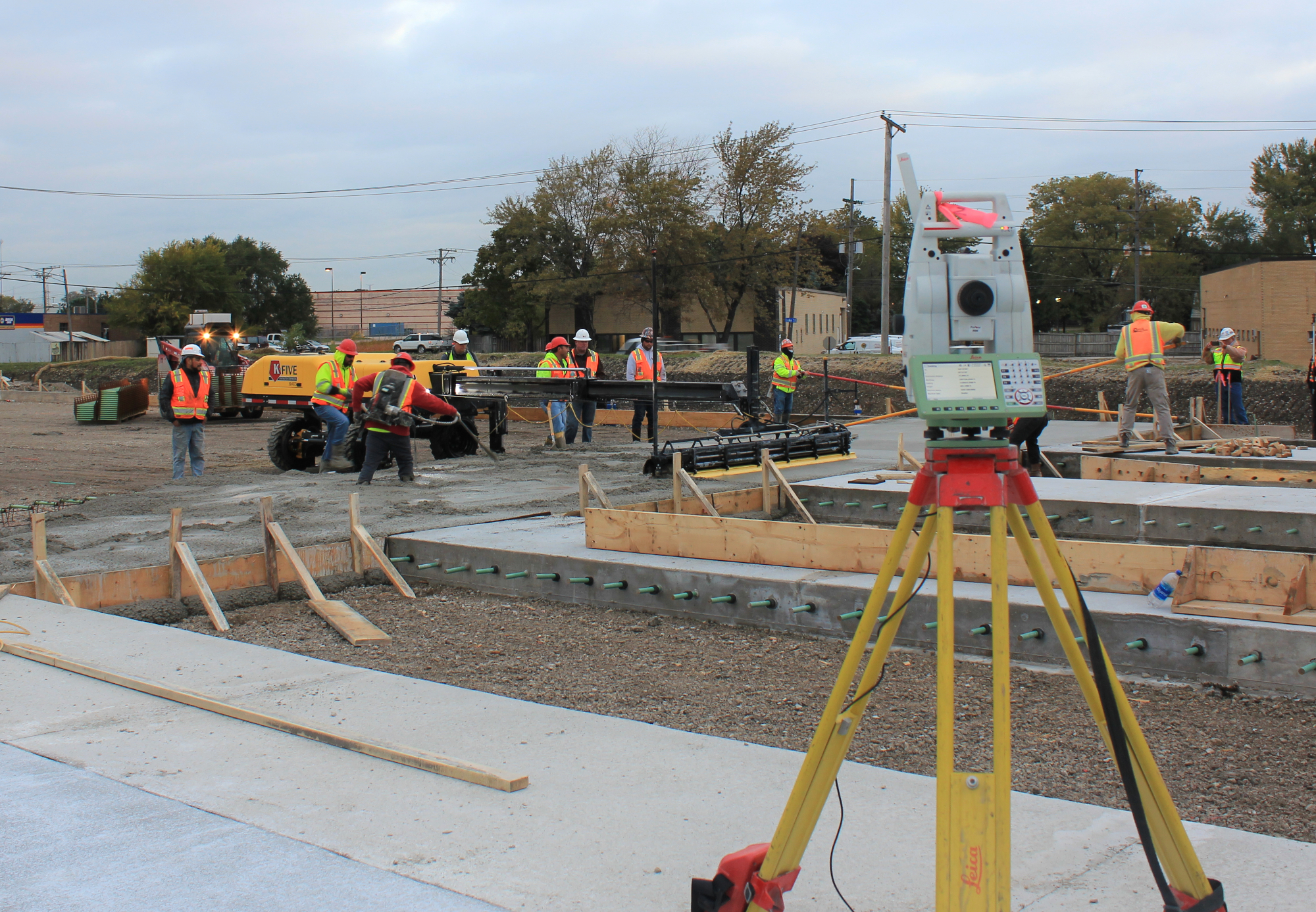 FAMC installed Leica Geosystems total station tracking laser screed